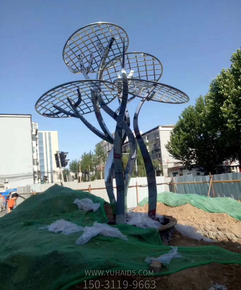 庭園廣場(chǎng)不銹鋼鏤空樹(shù)景觀擺件雕塑