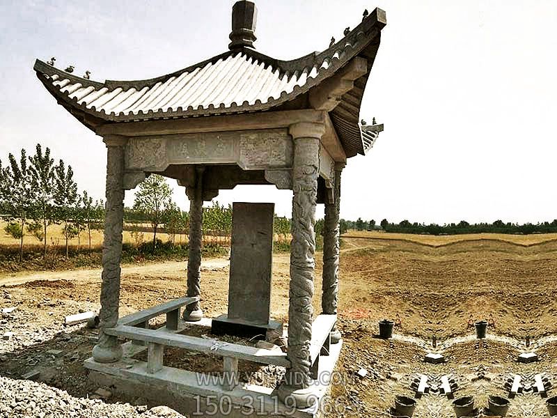 農村戶外擺放石碑簡易涼亭雕塑