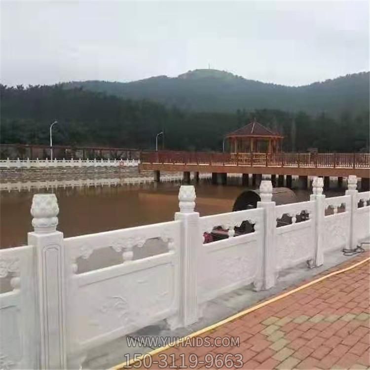 天然優(yōu)質石材漢白玉雕刻景區(qū)湖邊防護欄板  雕塑