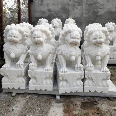 公園創(chuàng)意漢白玉石雕鎮(zhèn)宅辟邪的石獅子雕塑