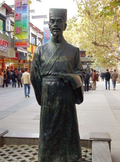 步行街擺放立式歷史名醫李時珍青銅雕塑