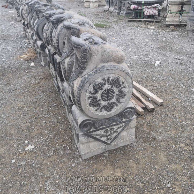 金蟾抱鼓石，青石門墩雕塑