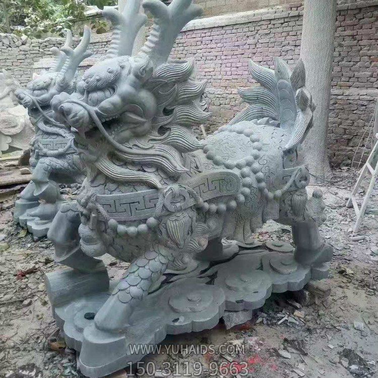 青石麒麟，吉祥神獸石雕