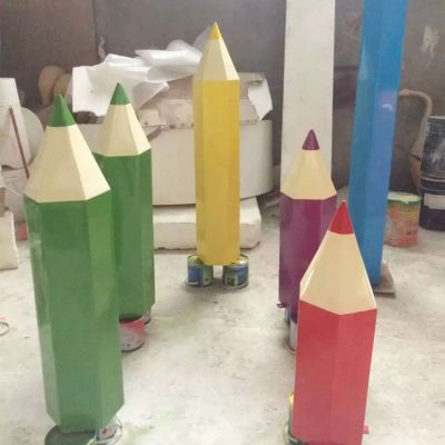 校園廣場不銹鋼創意幾何鉛筆雕塑