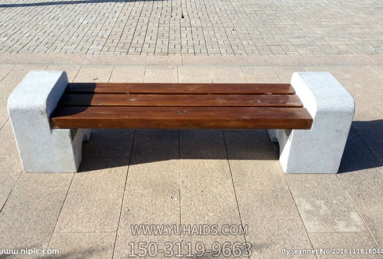 公園擺放青石仿木長形石凳雕塑