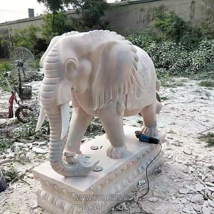 晚霞紅石雕戶外園林別墅小區(qū)鎮(zhèn)宅招財(cái)大象雕塑