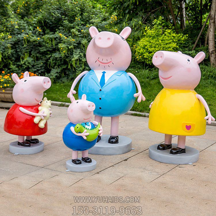 游樂園擺放玻璃鋼卡通小豬佩奇一家人物雕塑