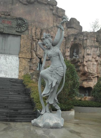 彈琵琶的人物擺件有什么寓意?