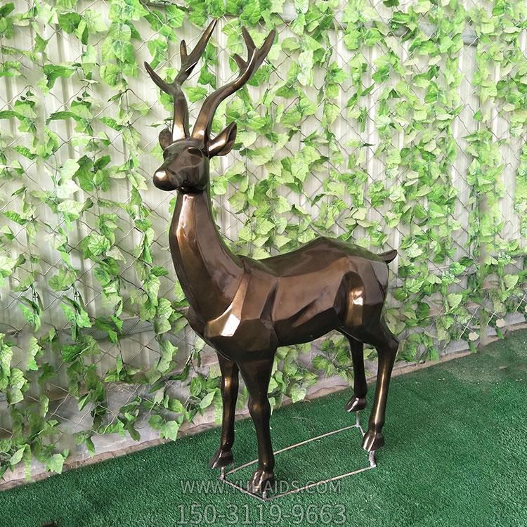 幾何鹿，玻璃鋼塊面抽象動物擺件雕塑