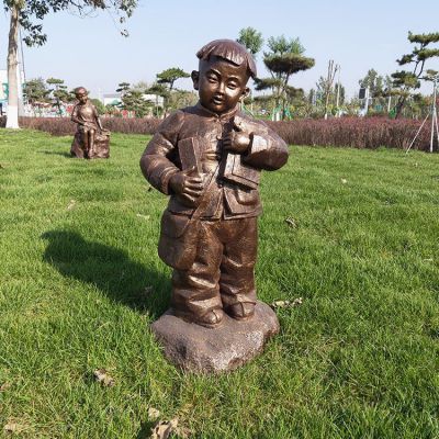 定制小孩吹喇叭雕塑需要多少錢？