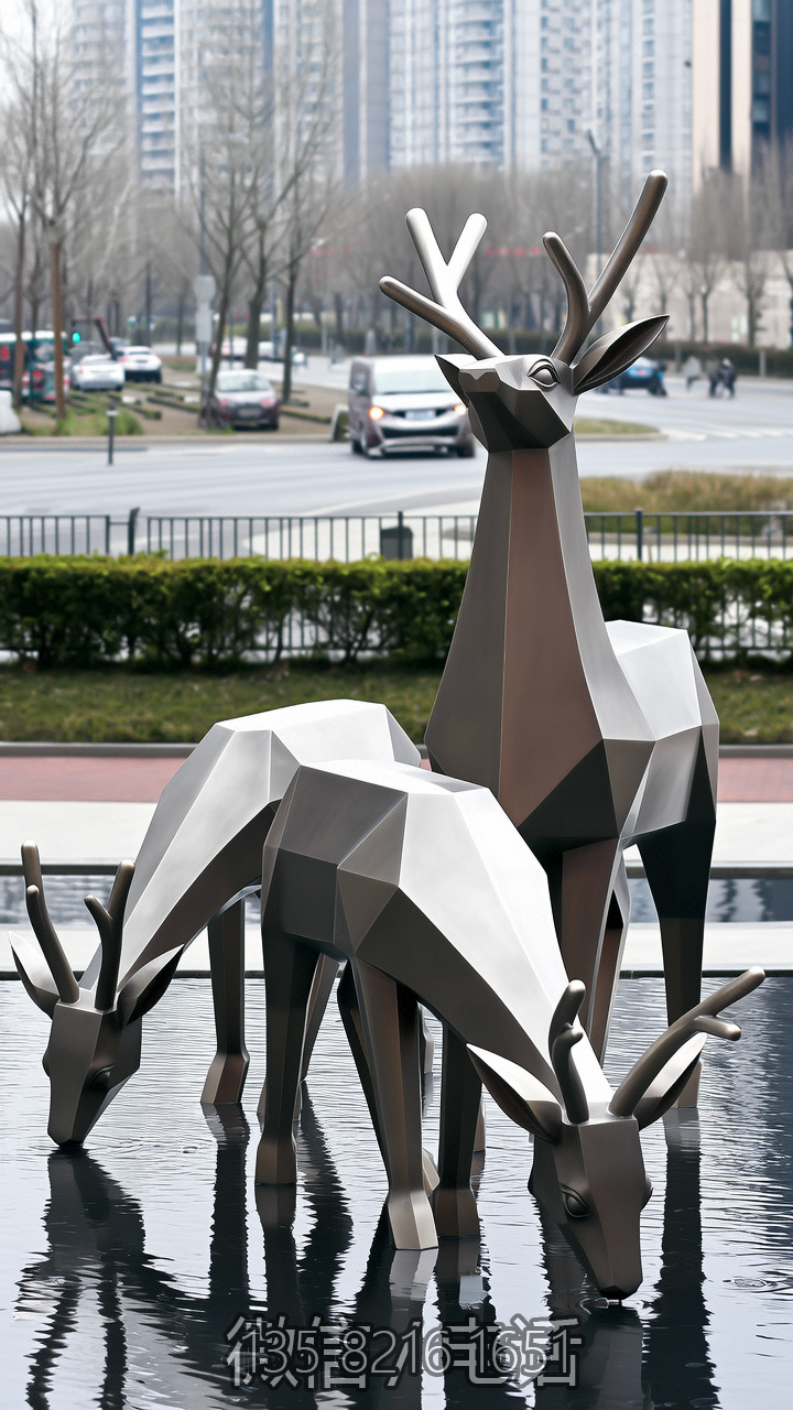 喝水的抽象不銹鋼梅花鹿雕塑