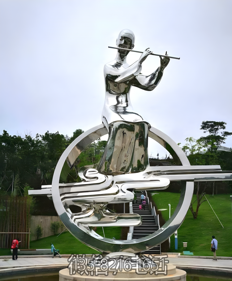 戶外不銹鋼創意景觀吹笛子的人物雕塑