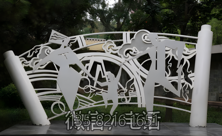 創意景觀擺件不銹鋼抽象藝術擺件一家三口雕塑