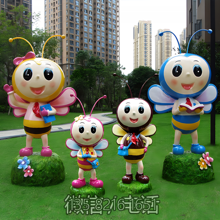 別墅小區(qū)玻璃鋼卡通彩繪組合景觀小品蜜蜂雕塑