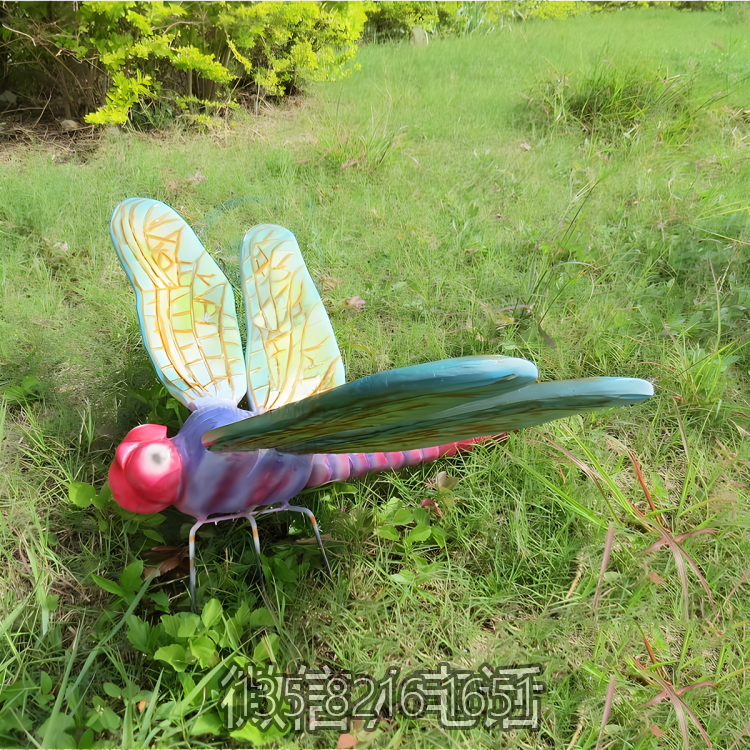 戶外草坪玻璃鋼彩繪卡通動物景觀擺件蜻蜓雕塑