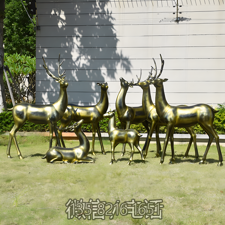 酒店草坪裝飾動物擺件玻璃鋼仿銅組合小品梅花鹿雕塑