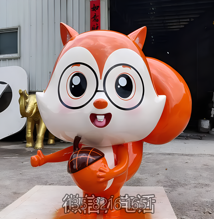 商場(chǎng)游樂(lè)場(chǎng)創(chuàng)意卡通美陳動(dòng)物擺件玻璃鋼樹(shù)脂松鼠雕塑