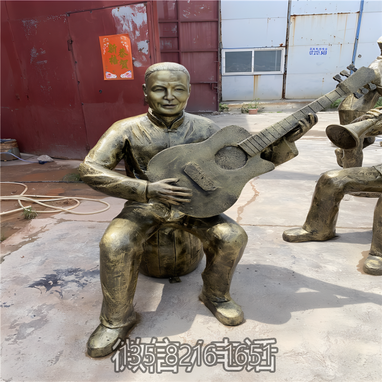 仿銅玻璃鋼演奏音樂的人物雕塑