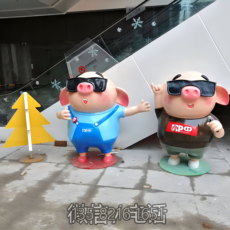 創意景觀擺件玻璃鋼卡通動物生肖豬雕塑擺件