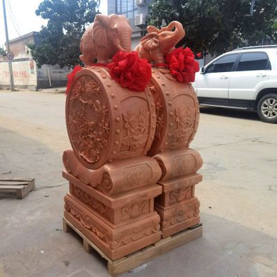 一對晚霞紅大象石門墩