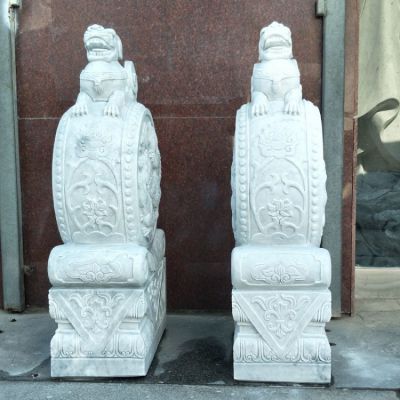 漢白玉獅子抱鼓石門墩