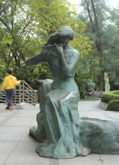 公園吹笛子的女孩人物青銅雕塑