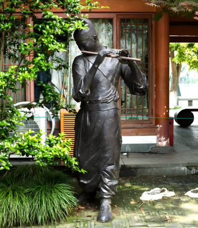 園林戶外創意銅雕吹笛子的人物雕塑