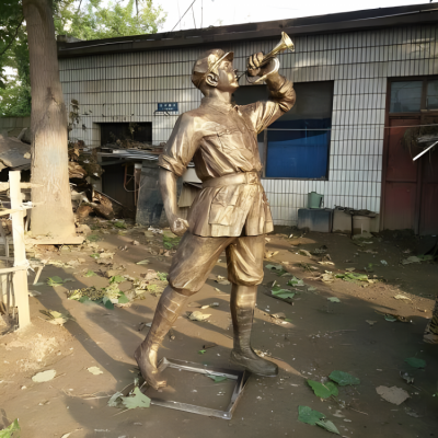 紅軍戰士景觀銅雕吹號角的人物雕塑