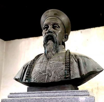 名人景觀玻璃鋼仿銅半身像曾國藩雕塑