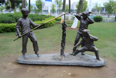 戶外園林景觀玻璃鋼仿銅放鞭炮的情景人物雕塑