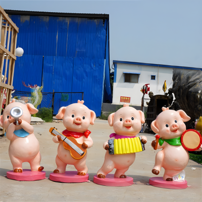 商場組合小品擺件玻璃鋼卡通動物小豬雕塑