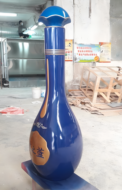 夢之藍玻璃鋼仿真白酒瓶雕塑