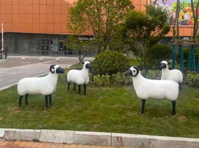 玻璃鋼肖恩羊草坪動物雕塑